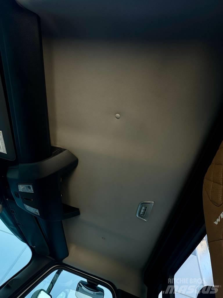 Western Star 49X Truck Tractor Units