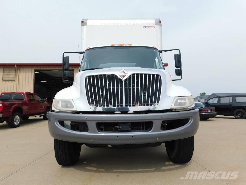 International 4300 Containerframe/Skiploader trucks