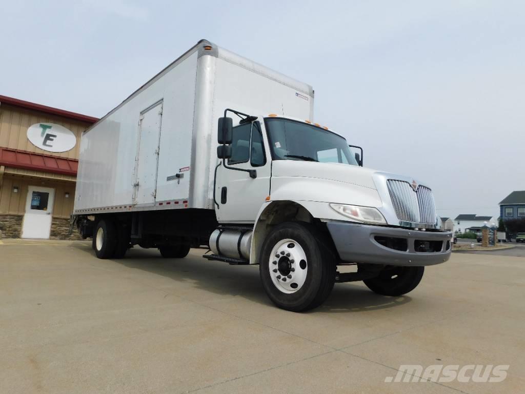 International 4300 Containerframe/Skiploader trucks