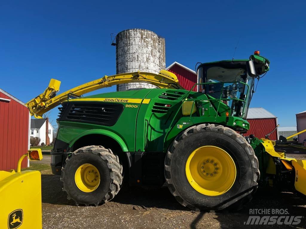 John Deere 9800i Self-propelled foragers
