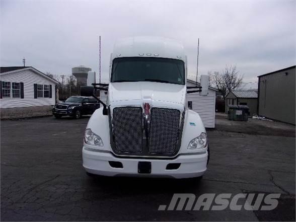 Kenworth T680 Truck Tractor Units