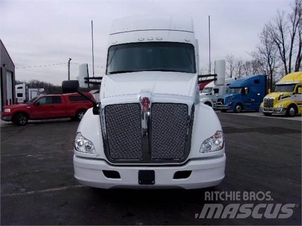 Kenworth T680 Truck Tractor Units