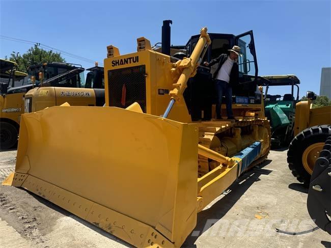 Shantui SD 32 Crawler dozers
