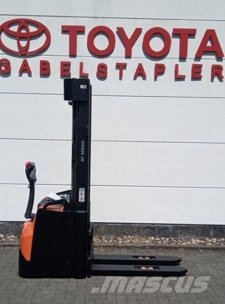 Toyota SWE160L Self propelled stackers