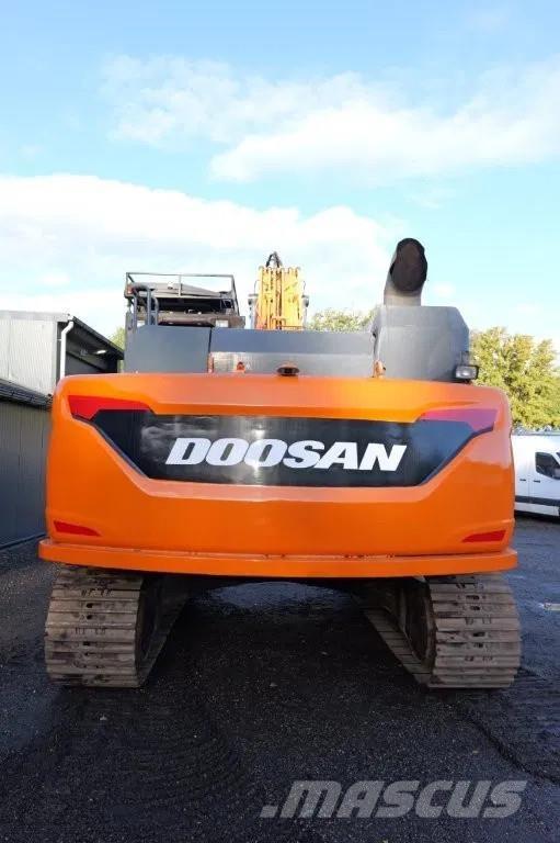 Doosan DX300LC Crawler excavators