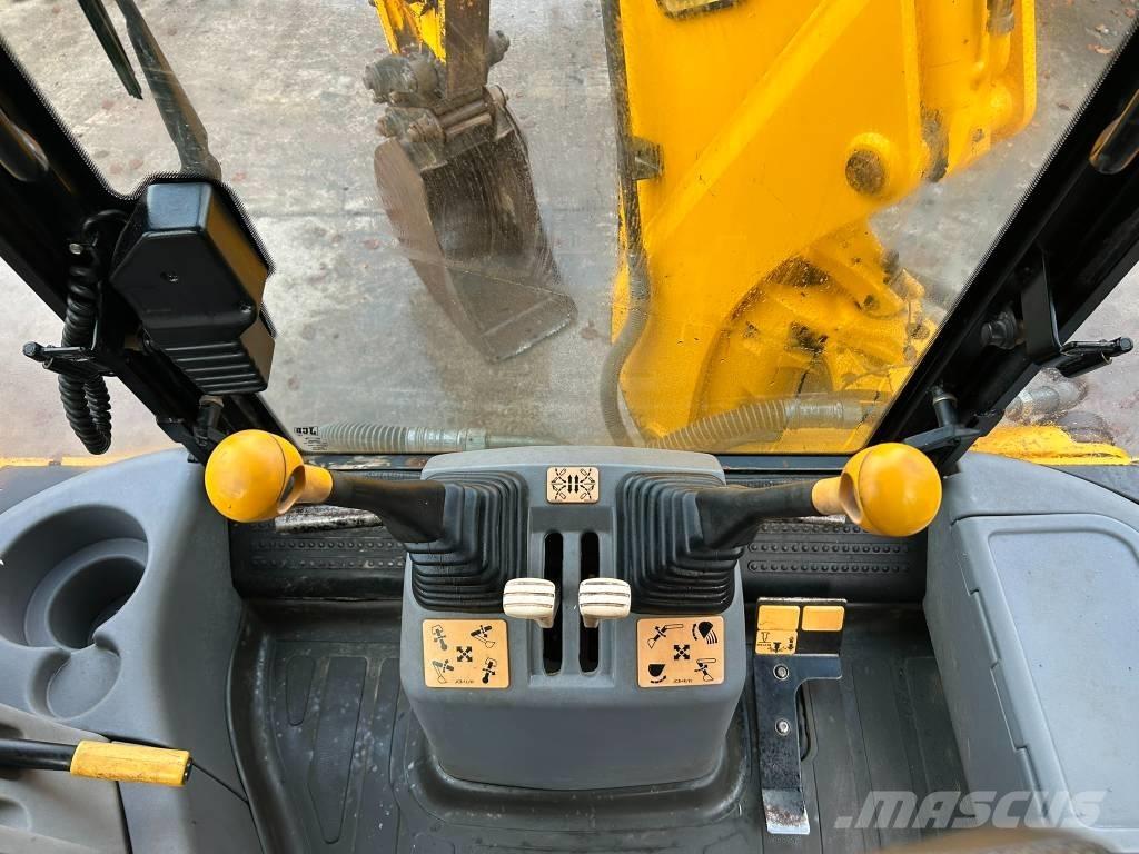 JCB 4 CX TLB's