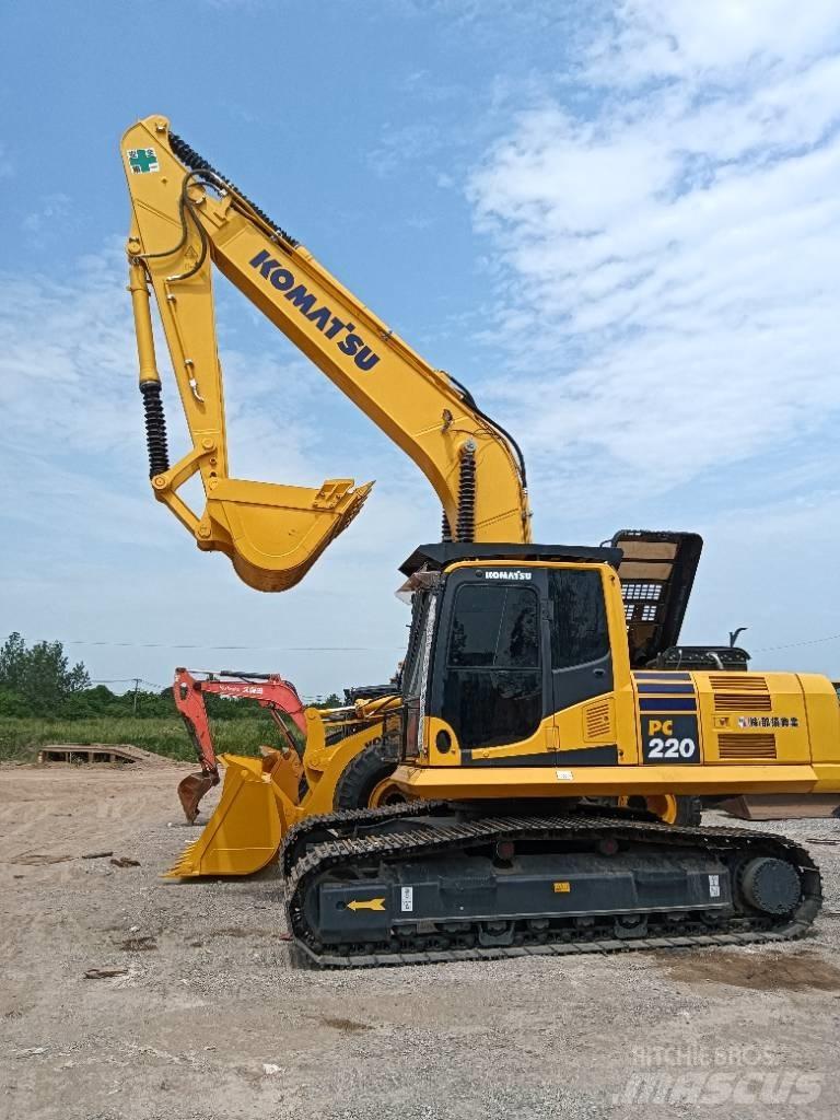 Komatsu PC 220-8 Crawler excavators