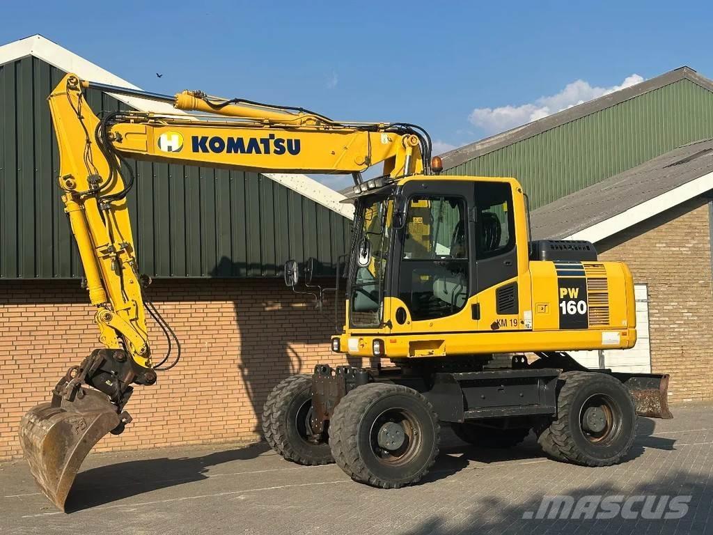 Komatsu PW160-8 Wheeled excavators