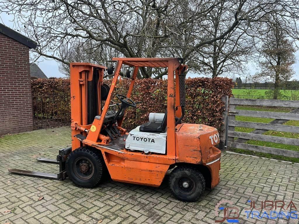 Toyota 02-4FD25 Diesel trucks