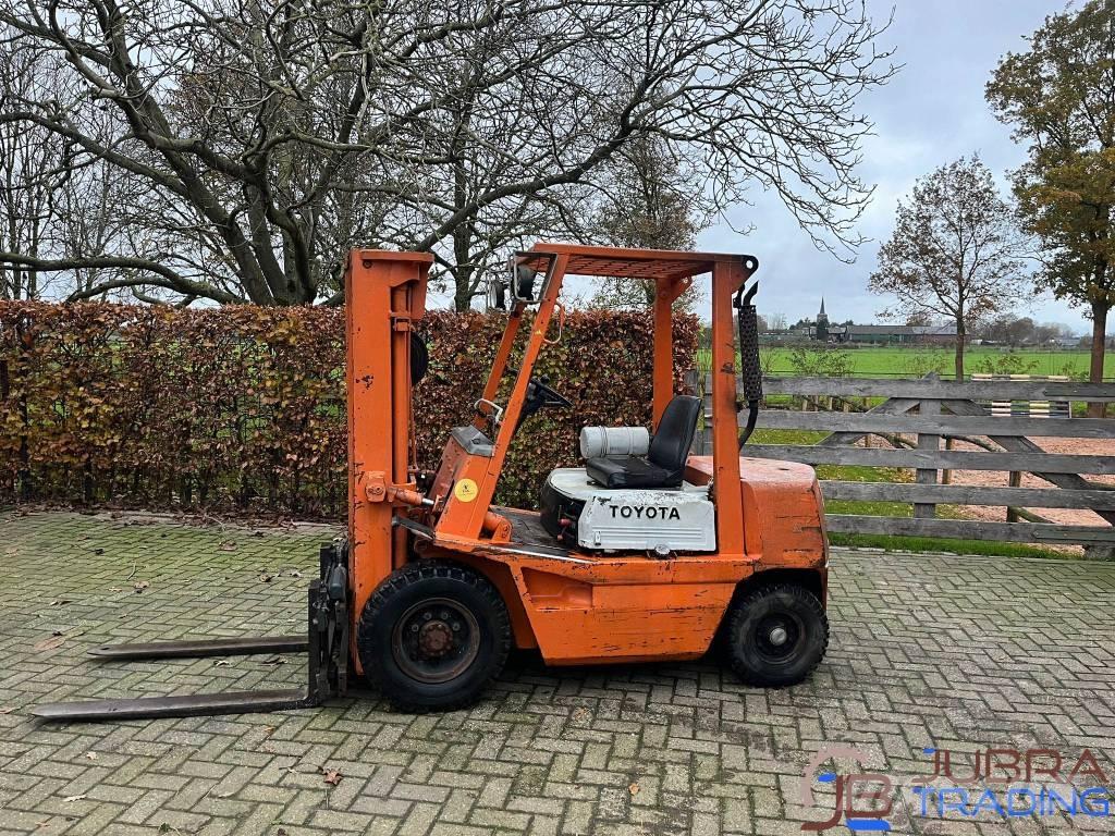 Toyota 02-4FD25 Diesel trucks