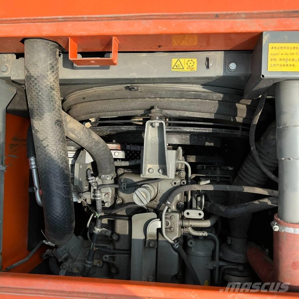 Hitachi 130 Crawler excavators
