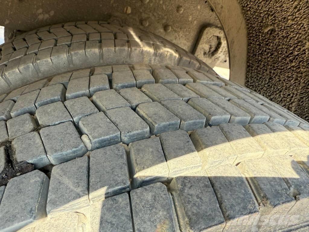 Iveco Baakwagen Flatbed/Dropside trucks