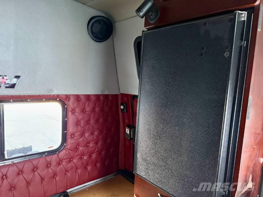 Western Star 4900 Truck Tractor Units