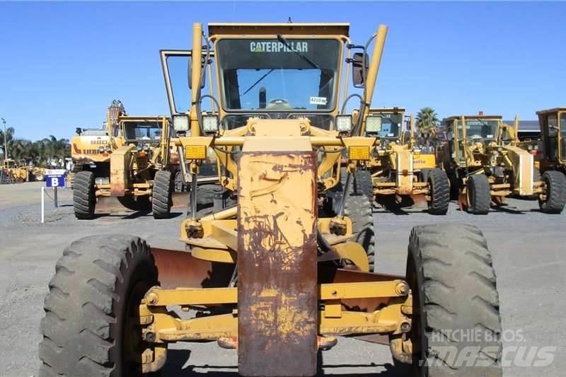 CAT 140K Graders