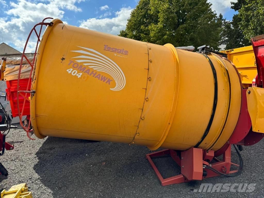 TEAGLE 4040 Animal feeders