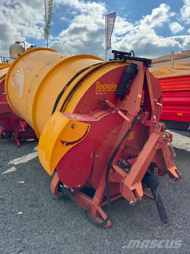 TEAGLE 4040 Animal feeders