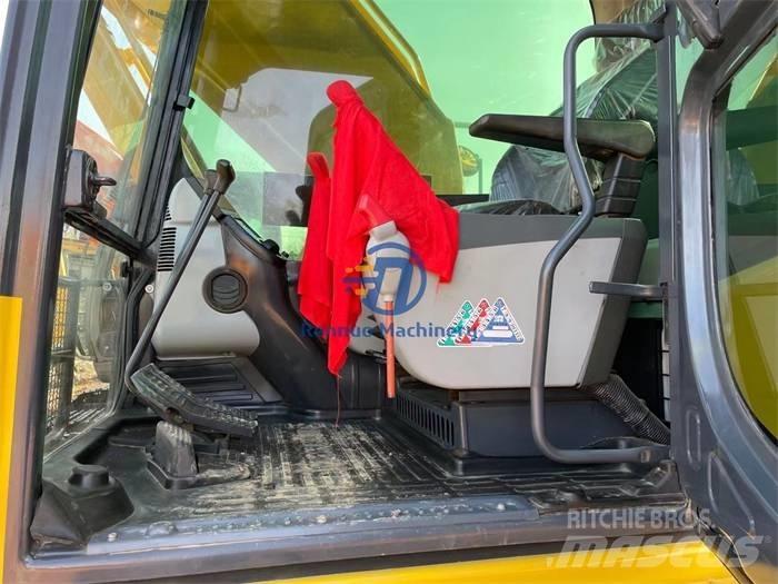 Komatsu PC 220-8 Crawler excavators