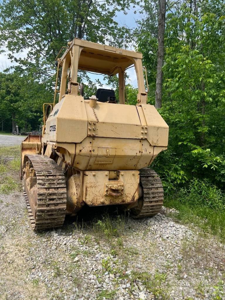 Komatsu D 75 S Crawler FEL's