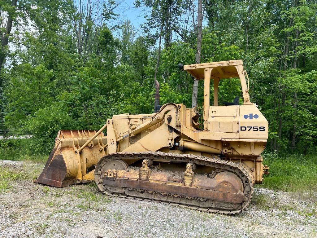 Komatsu D 75 S Crawler FEL's