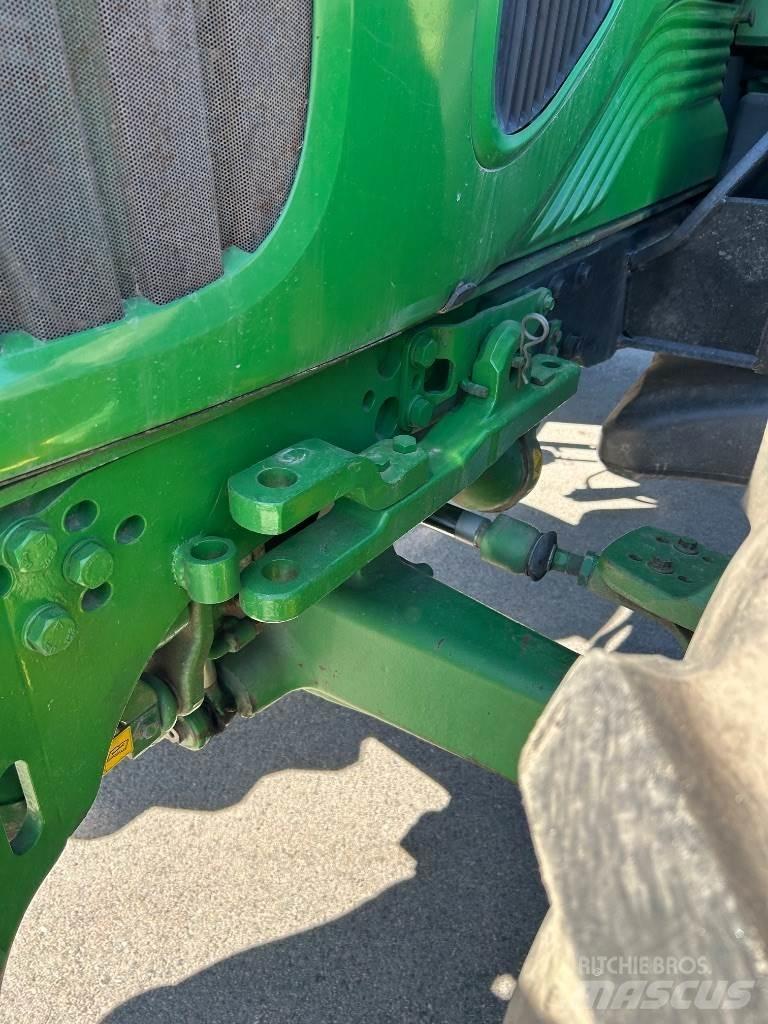 John Deere 7530 Tractors