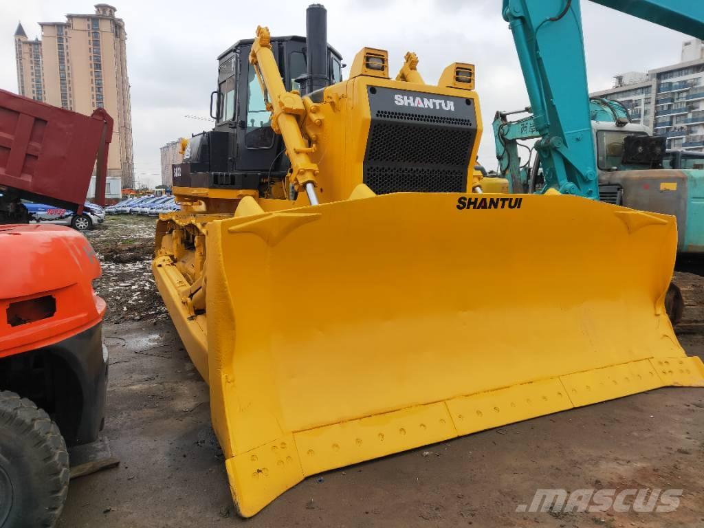 Shantui SD 32 Crawler dozers