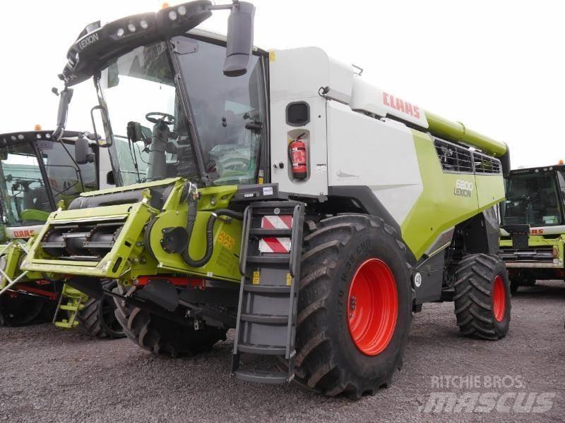 CLAAS LEXION 6800 Combine harvesters