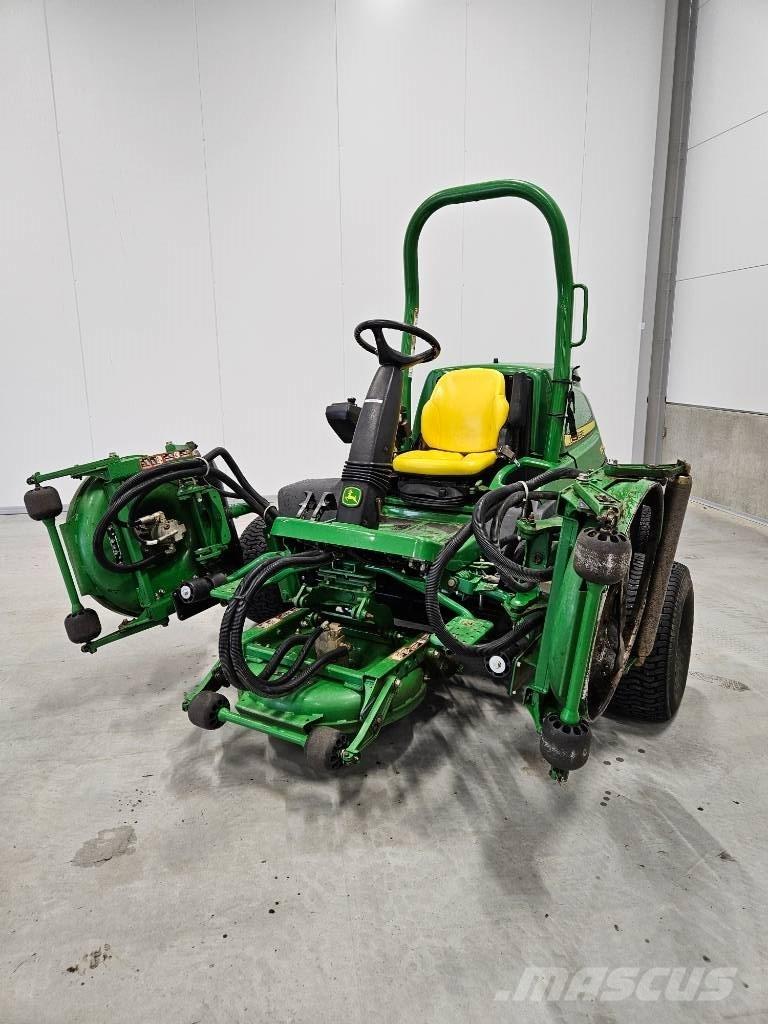 John Deere 9009A Rough, trim and surrounds mowers