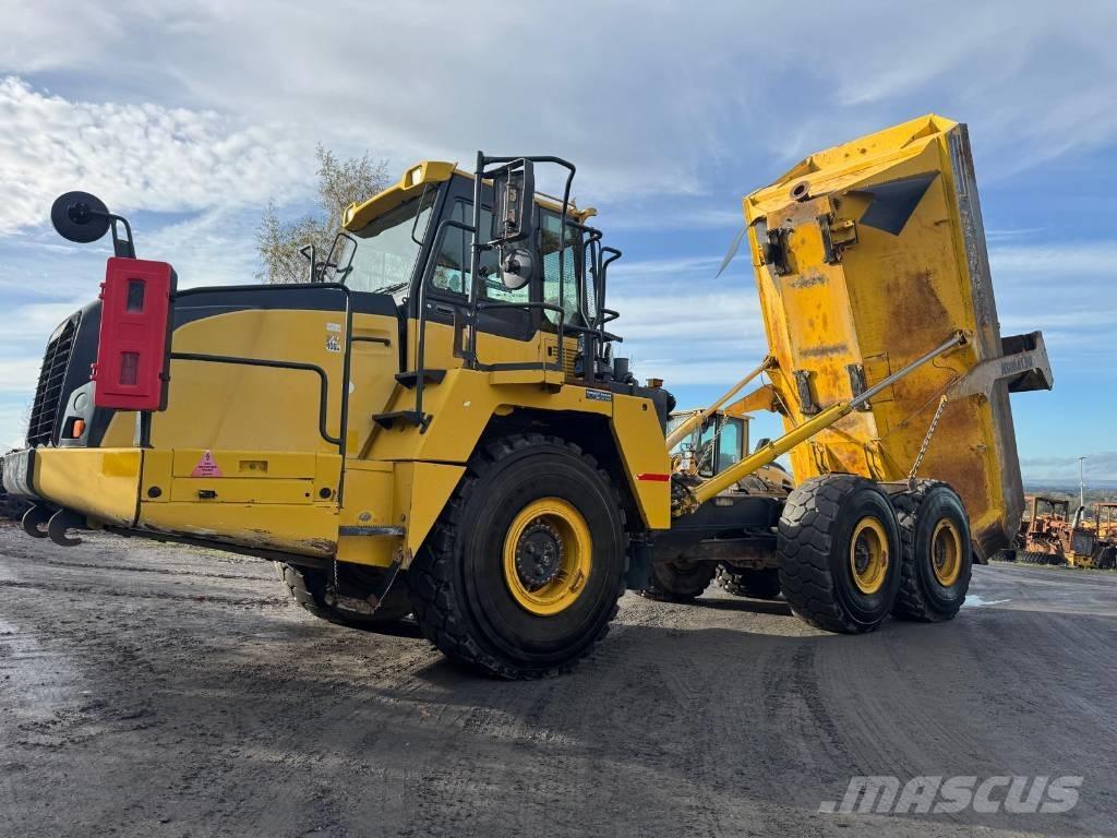 Komatsu HM 300-3 Articulated Haulers