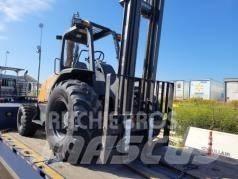 CASE 586H Rough terrain truck