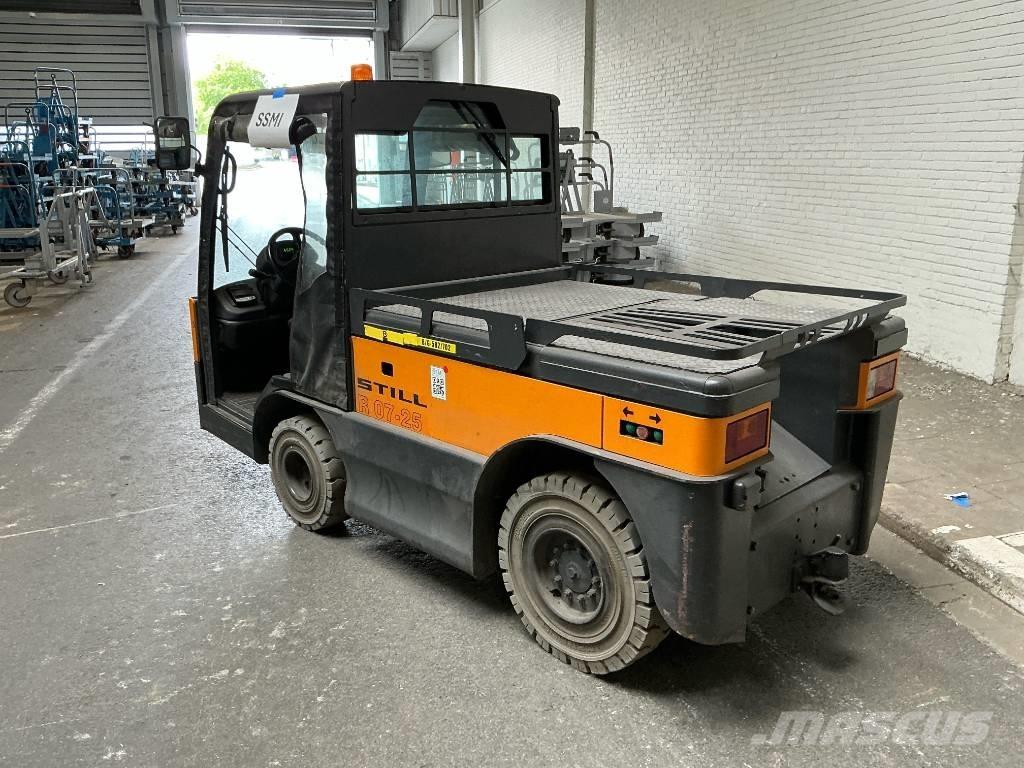 Still R 0725 Towing truck