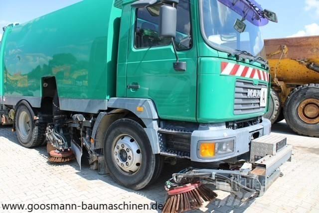 MAN M32 Sweeper trucks