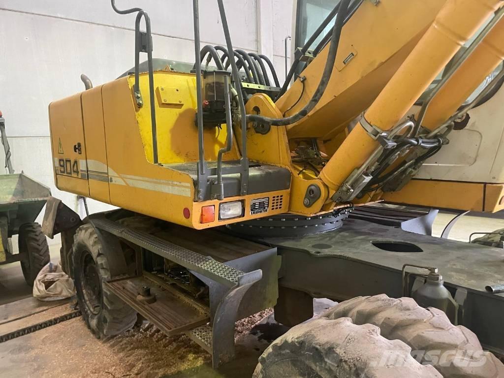 Liebherr A 904 C Wheeled excavators