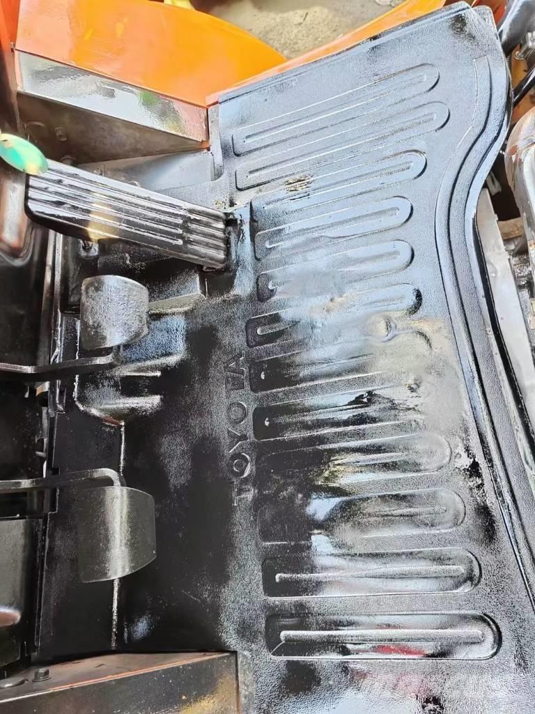 Toyota FD 30 Diesel trucks