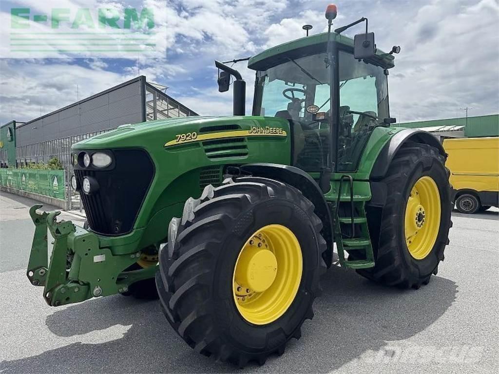 John Deere 7920 Tractors