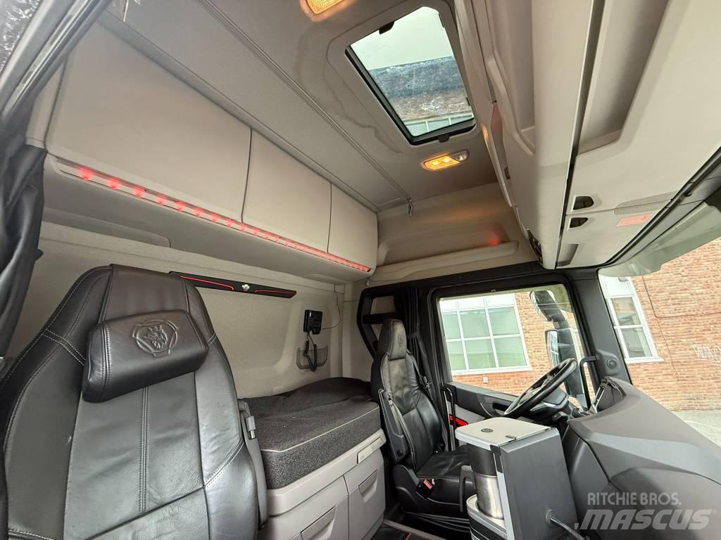 Scania R 590 Truck Tractor Units