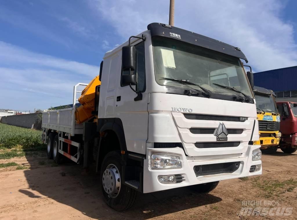 Howo 375 Hook lift trucks