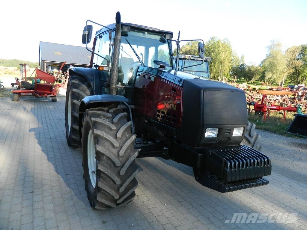 Valtra 8550 Tractors