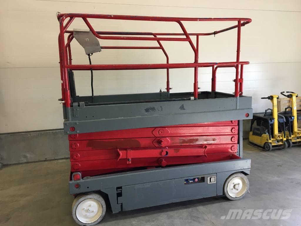 UpRight Saxlift X32N Trailer mounted aerial platforms