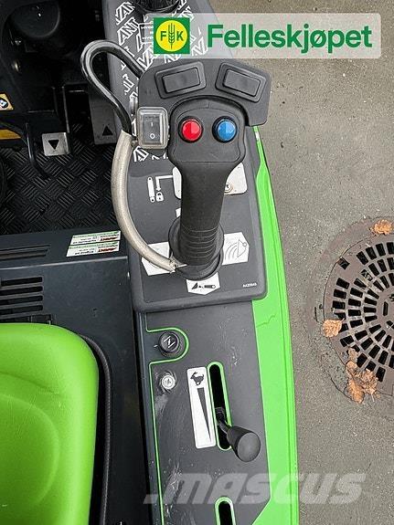 Avant 220 Skid steer loaders