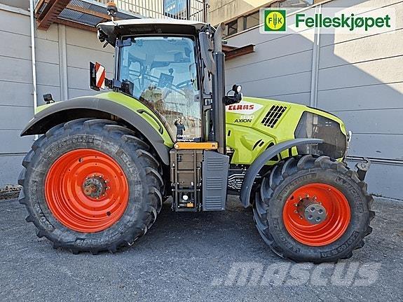 CLAAS AXION 830 Tractors