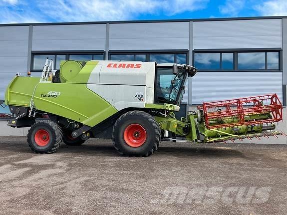 CLAAS Tucano 430 Combine harvesters