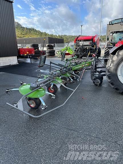 Fendt Lotus 770 Windrowers