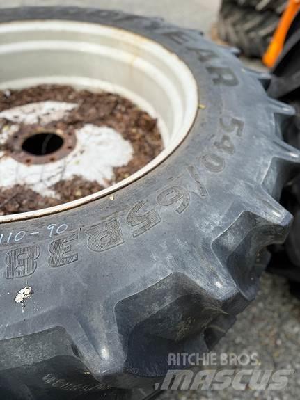 Fiat 110-90 Tyres, wheels and rims