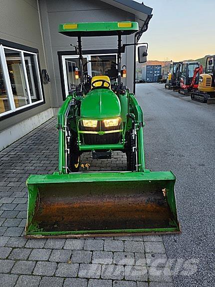 John Deere 3038E Tractors