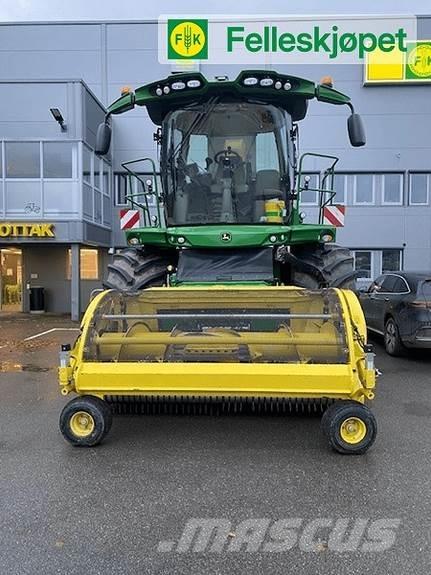 John Deere 8400 Windrowers