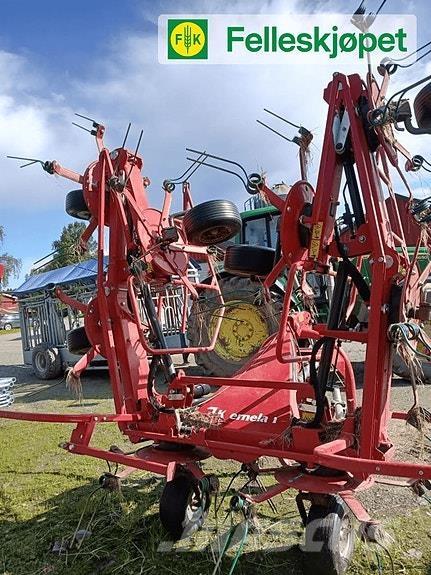Kverneland 8480 Windrowers