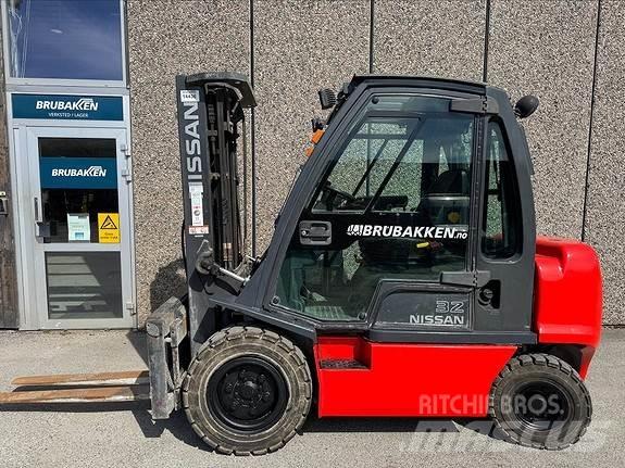 Nissan DF32 14436 Diesel trucks