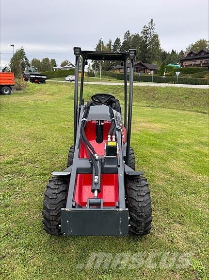 Norcar XC755 Skid steer loaders