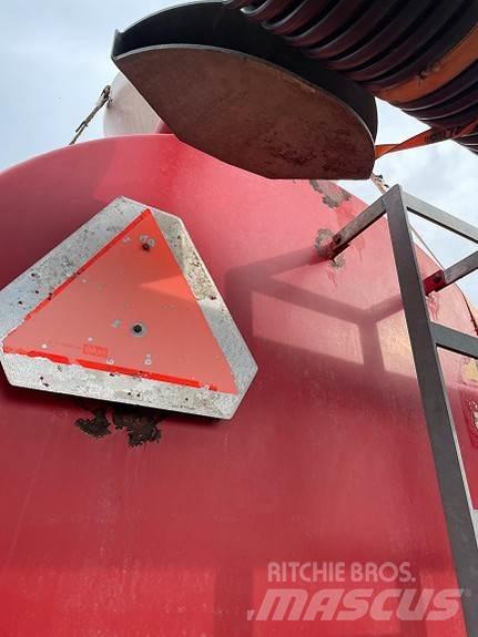 SAK 8000 Mineral spreaders