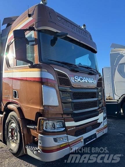 Scania R650B6X2NB Van Body Trucks
